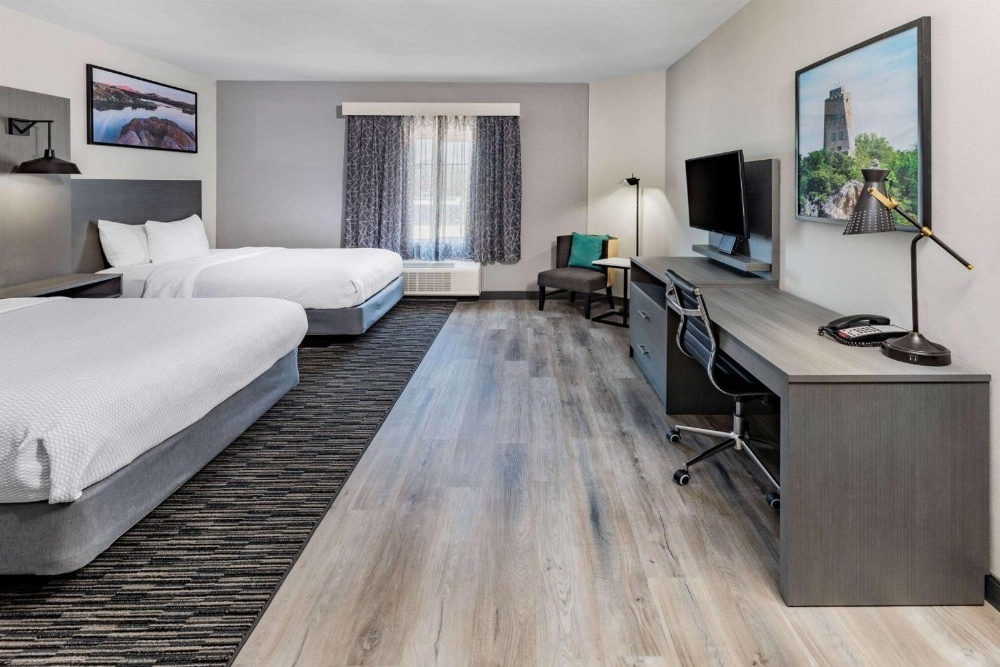 La Quinta Inn & Suites by Wyndham Ardmore Image 15