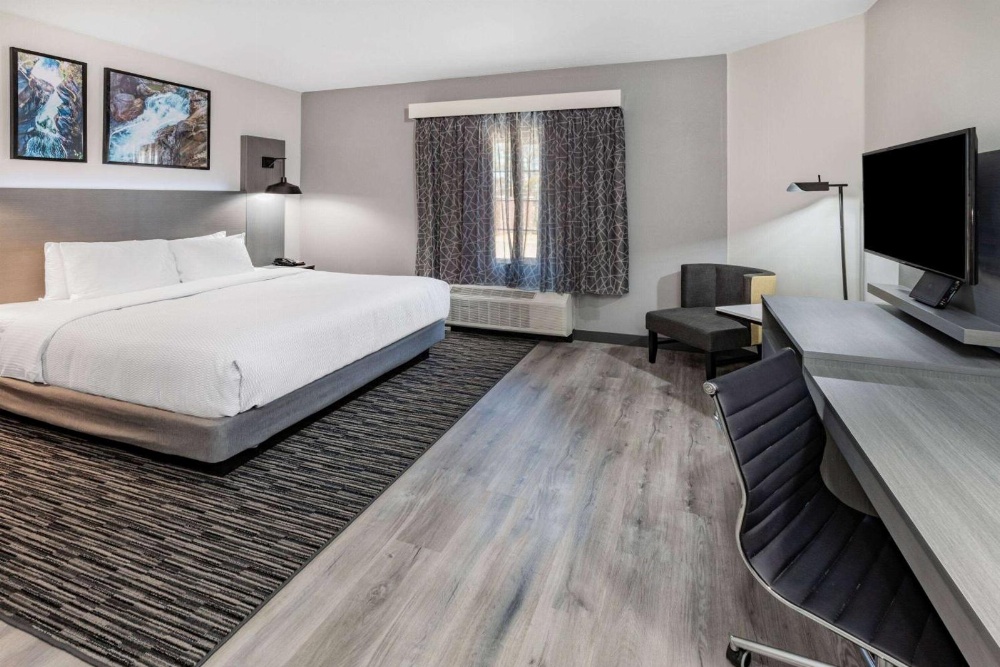La Quinta Inn & Suites by Wyndham Ardmore Image 21