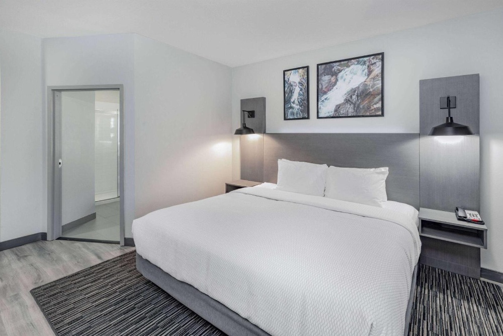 La Quinta Inn & Suites by Wyndham Ardmore Image 22