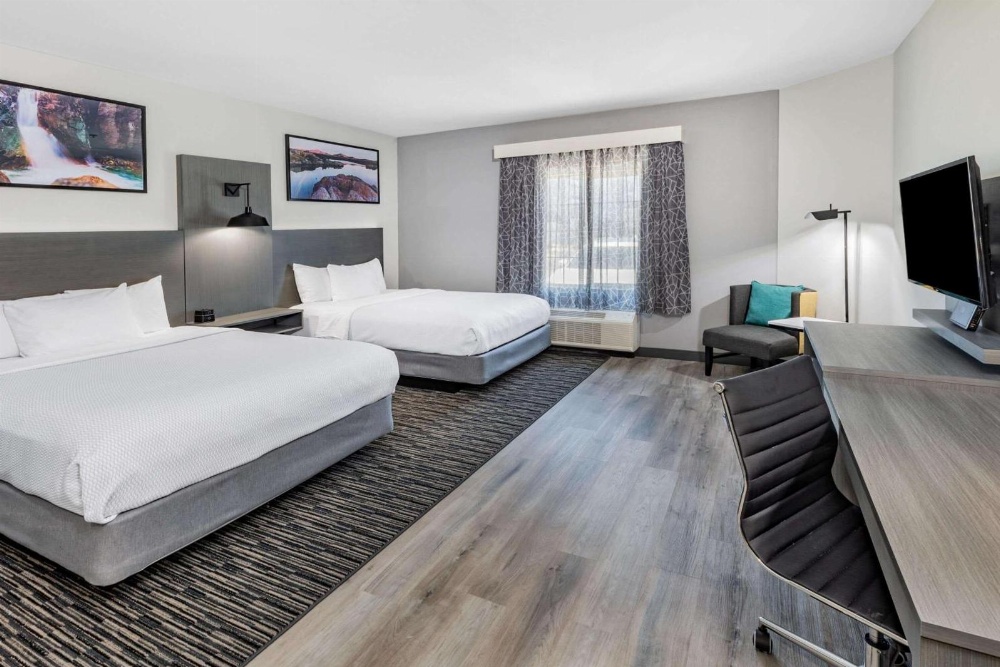 La Quinta Inn & Suites by Wyndham Ardmore Image 25